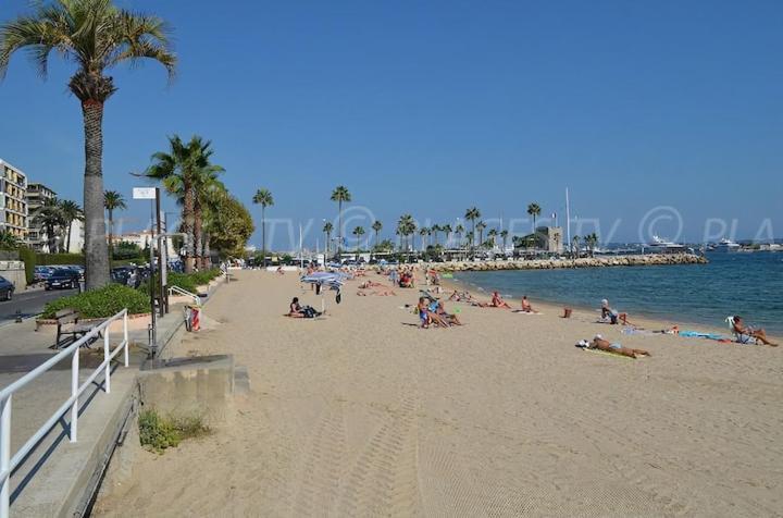 F1 A 5 Minutes Des Plages Et De La Gare Vallauris Luaran gambar